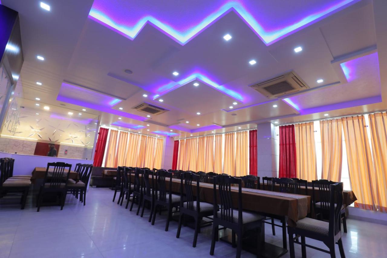 Hotel Sahib'S Red Carpet - The Family & Corporate Hotel Agra  Exterior foto