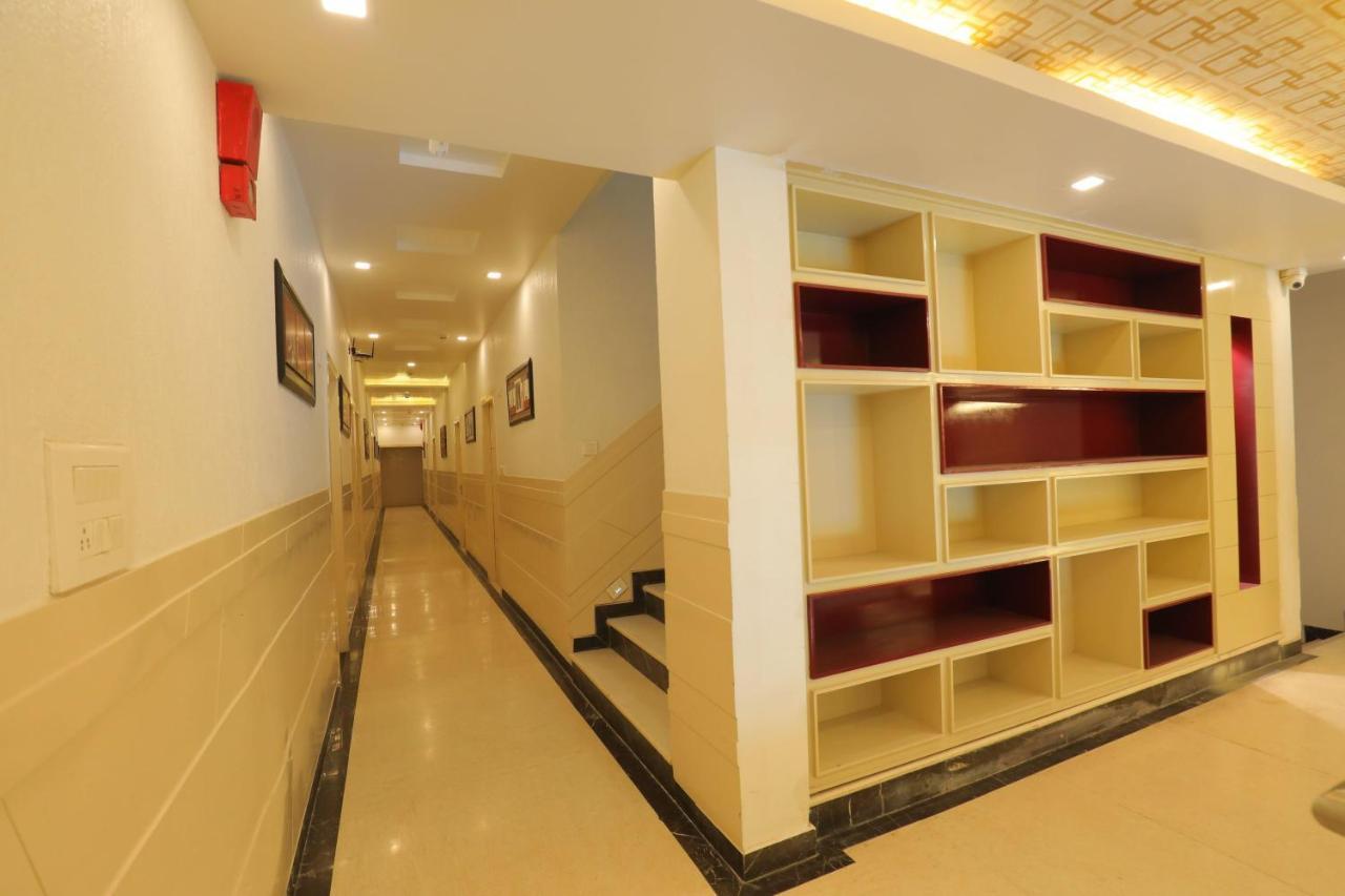 Hotel Sahib'S Red Carpet - The Family & Corporate Hotel Agra  Exterior foto