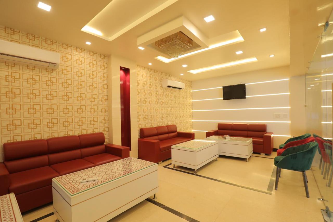 Hotel Sahib'S Red Carpet - The Family & Corporate Hotel Agra  Exterior foto