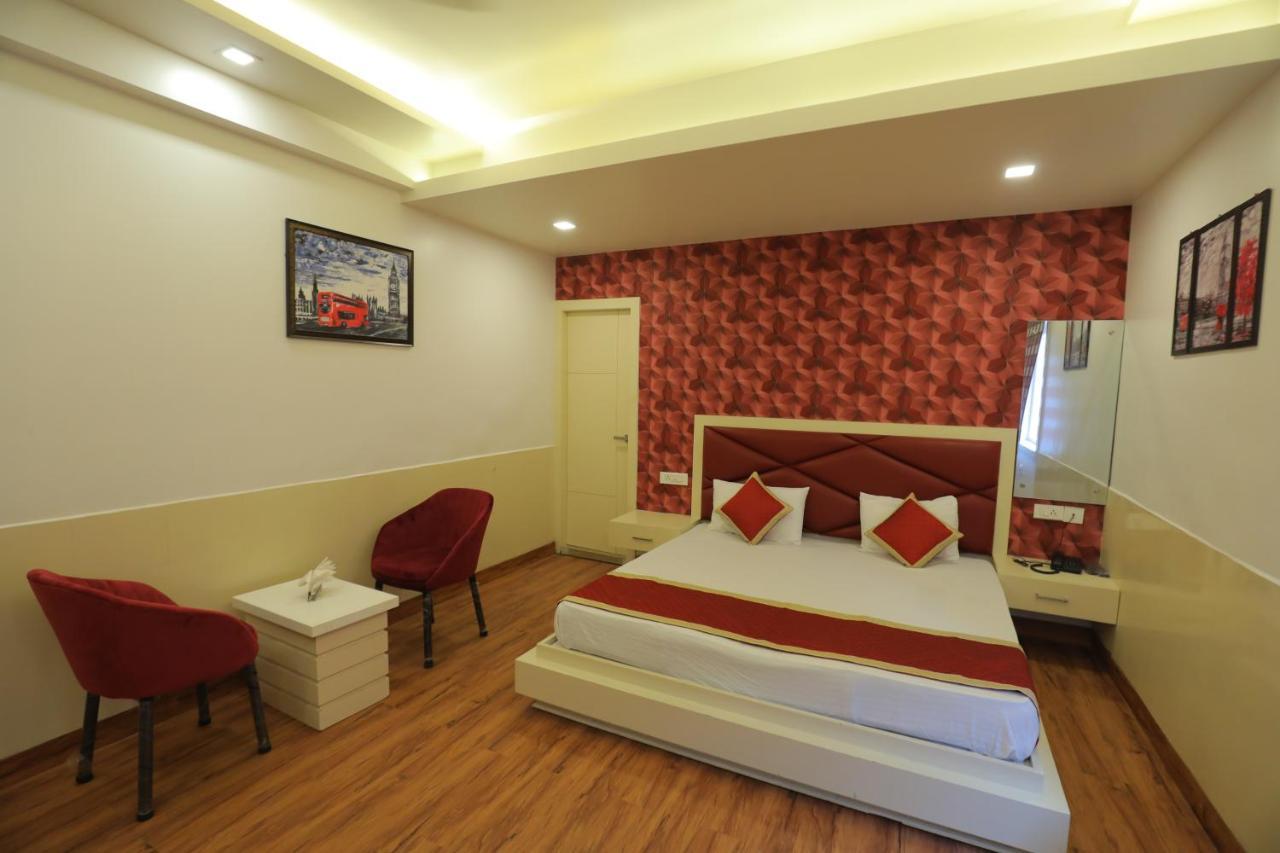 Hotel Sahib'S Red Carpet - The Family & Corporate Hotel Agra  Exterior foto